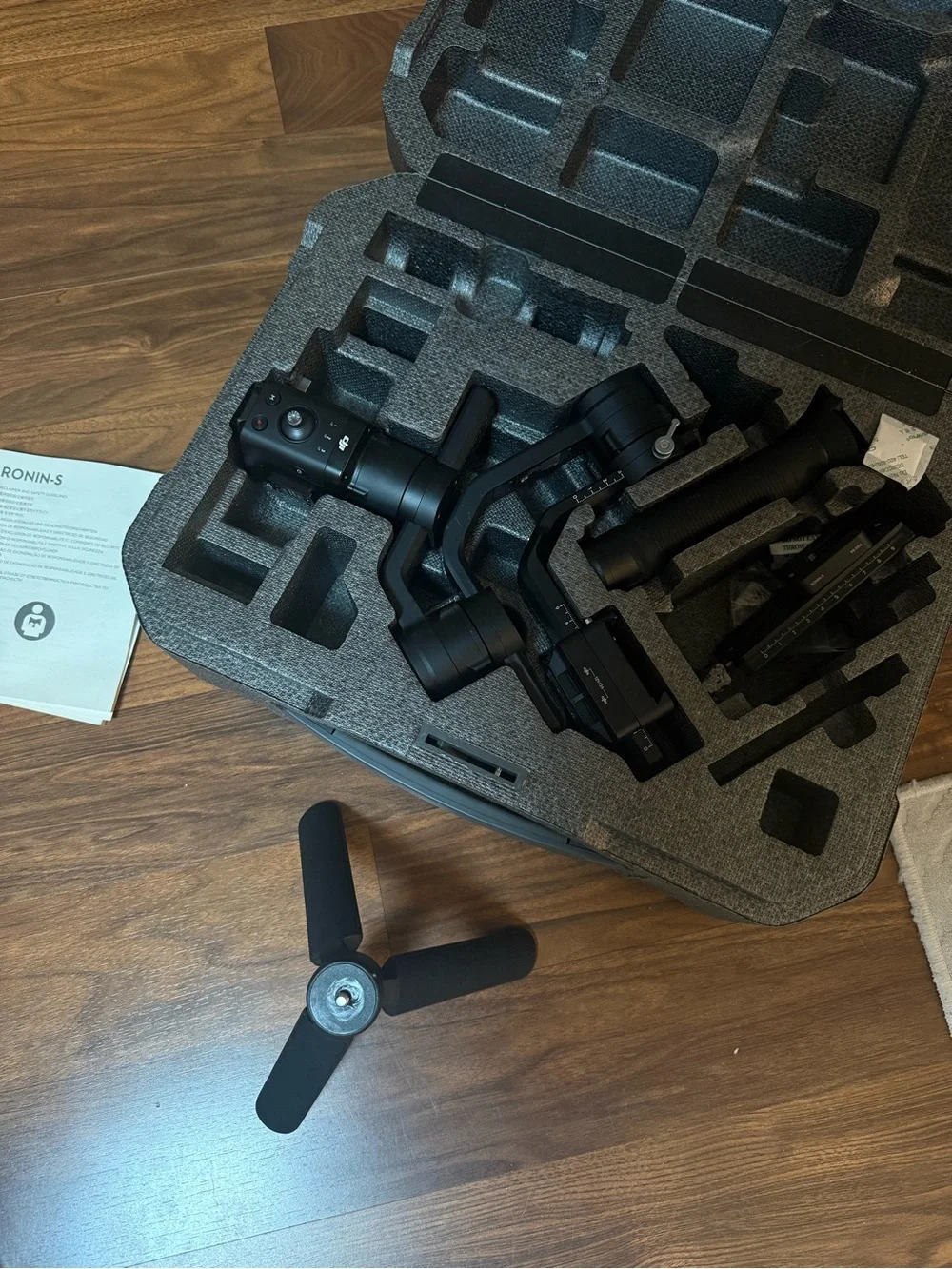 DJI Ronin-S 3-Axis Camera Gimbal Stabilizer – Great Condition